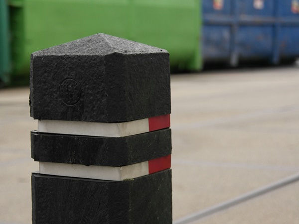 recycled plastic bollard