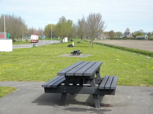 recycled plastic picnic tables