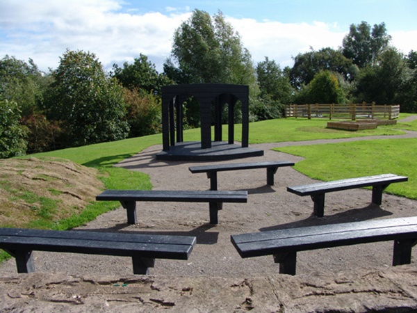 recycled plastic garden benches